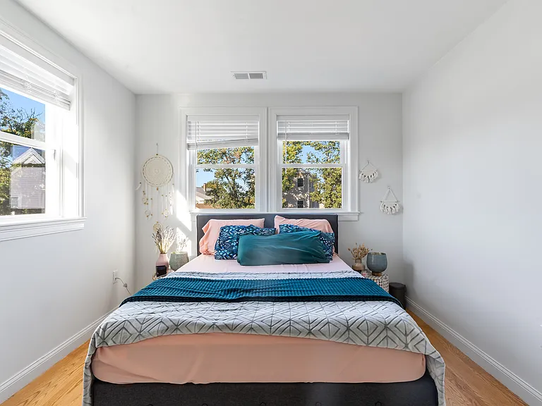 50 Main St #48 — Photo 9