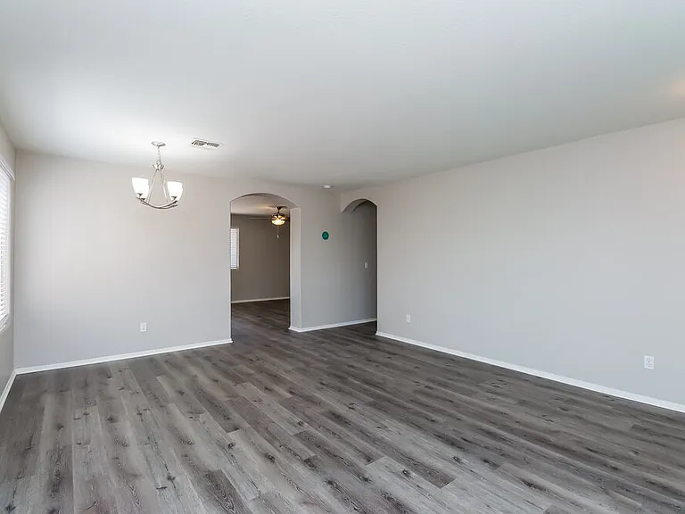 8213 W Papago St — Photo 6