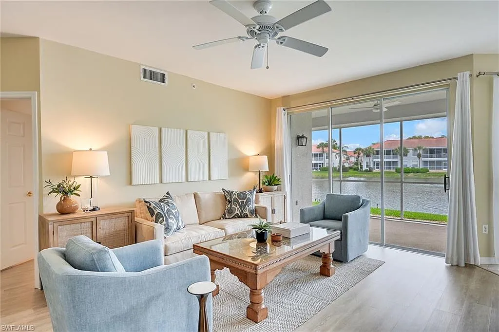 2 bed, 2.0 bath, 1633 sqft, $7,700 — Photo 2