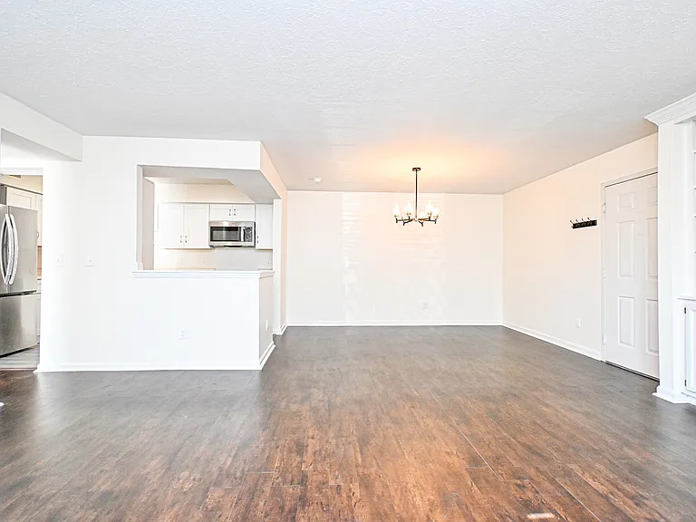 3021 Stratford Ct #1 — Photo 15