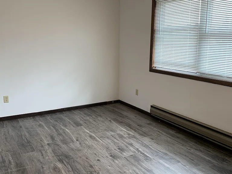 717 Garland St E #8 — Photo 9