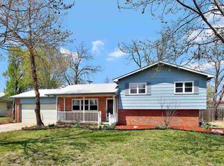 300 Sherman Dr, Newton, KS 67114