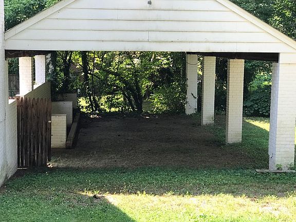 3rd image of 11 Norwood Dr