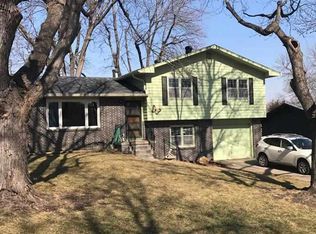 2102 Victoria Ave, Bellevue, NE 68005