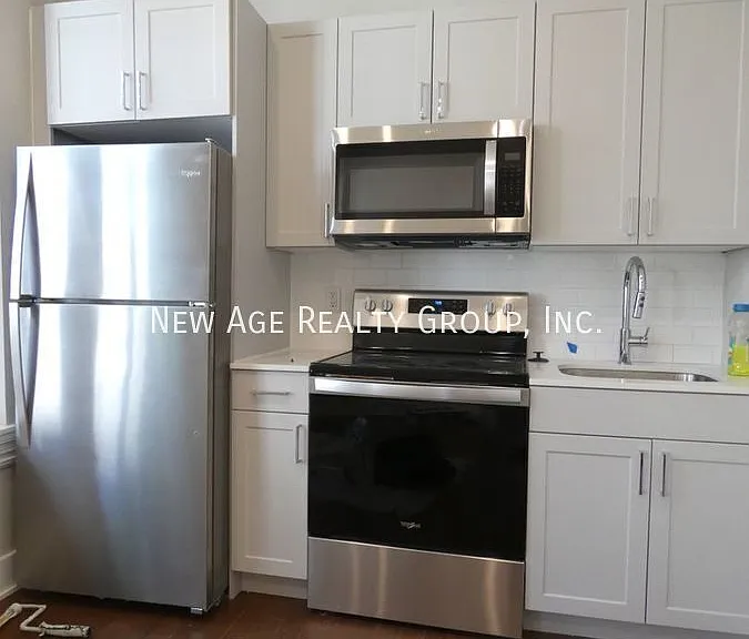 107 N 35th St #A-1F — Photo 2
