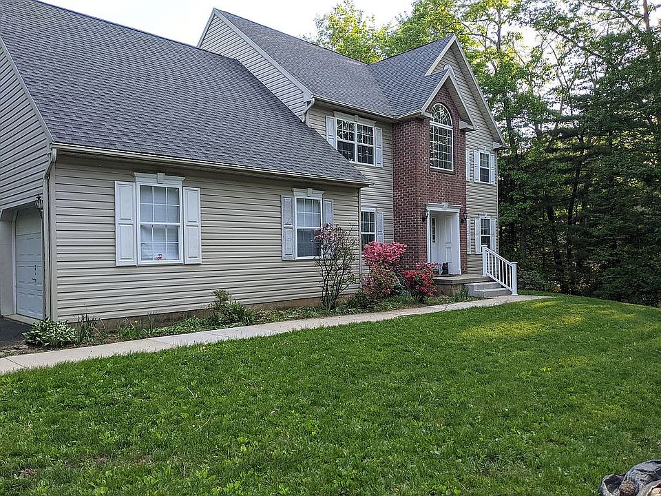 1st image of 140 Chipperfield Dr