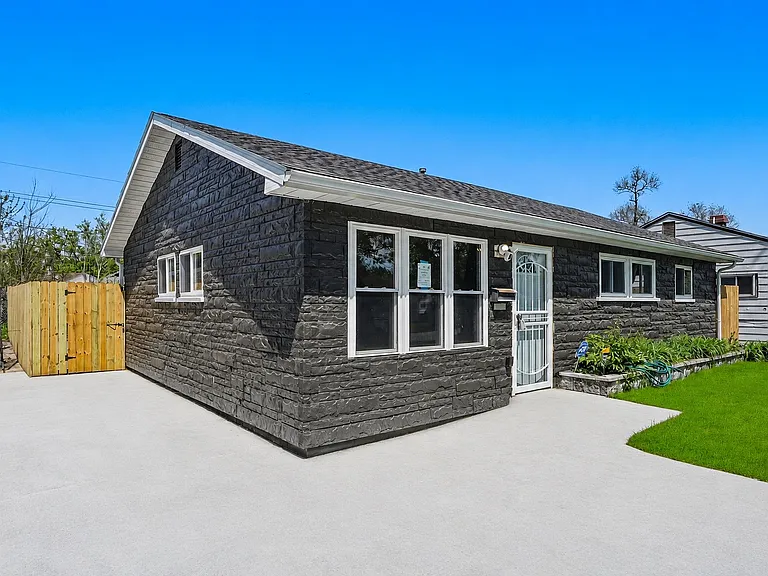 2726 Marshalltown Dr — Photo 5