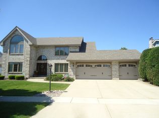 8100 Pottawattomi Trl, Tinley Park, IL 60477