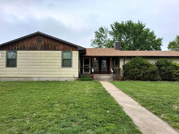 1401 N Plum St, Wellington, KS 67152