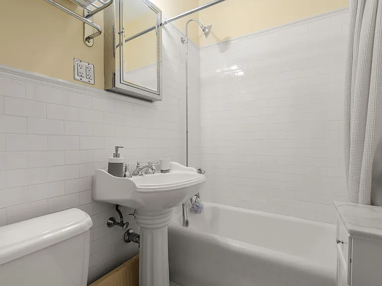 21 Beacon St #3H — Photo 13
