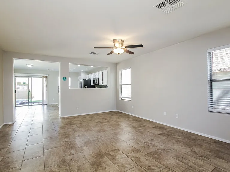 18538 W Fairway Dr — Photo 6
