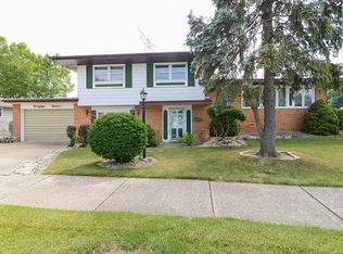 2819 Forest Ln, Lansing, IL 60438