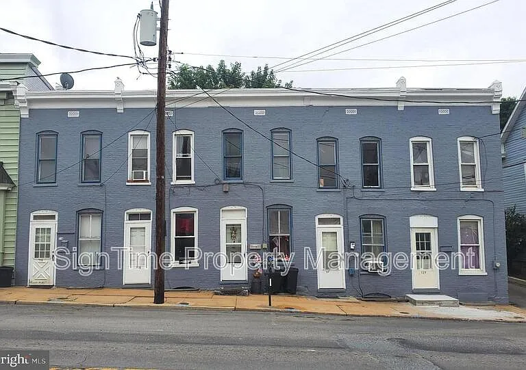 114 N Conococheague St — Photo 1