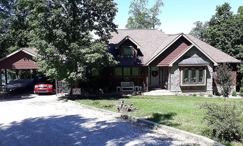 Front porch/covered carport
