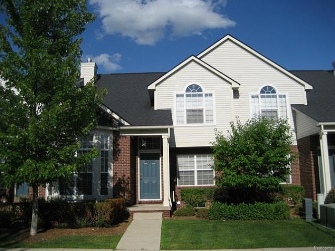 1st image of 24202 Alexa Dr #1