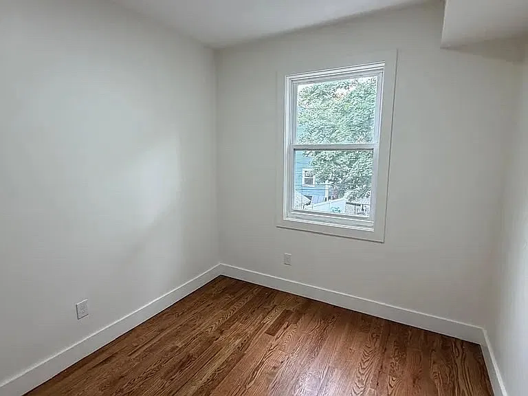 6 bed, $3,150 — Photo 4