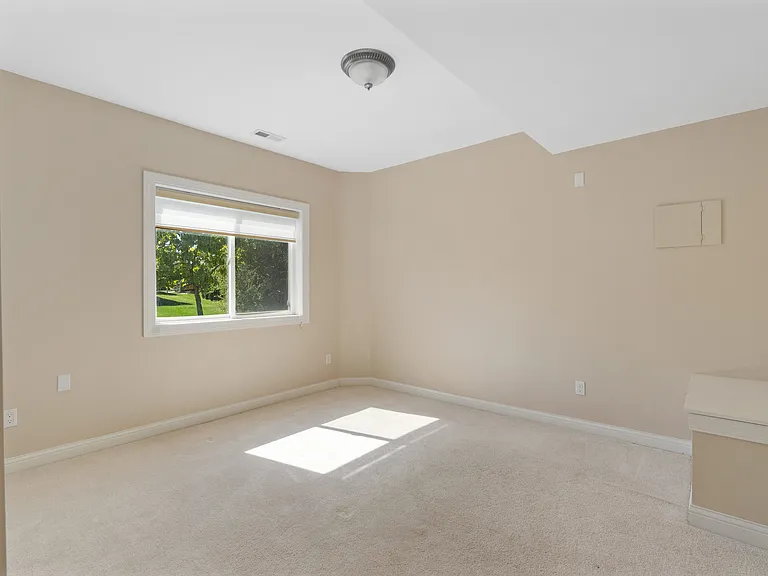 3022 Beckley St — Photo 29
