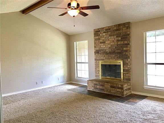 3rd image of 7941 Weehunt Ct