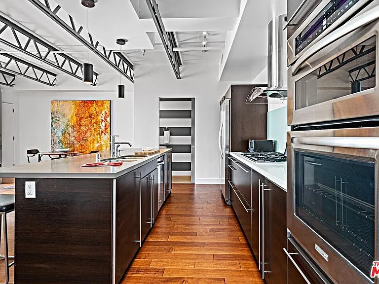 1250 N Harper Ave #416 — Photo 10