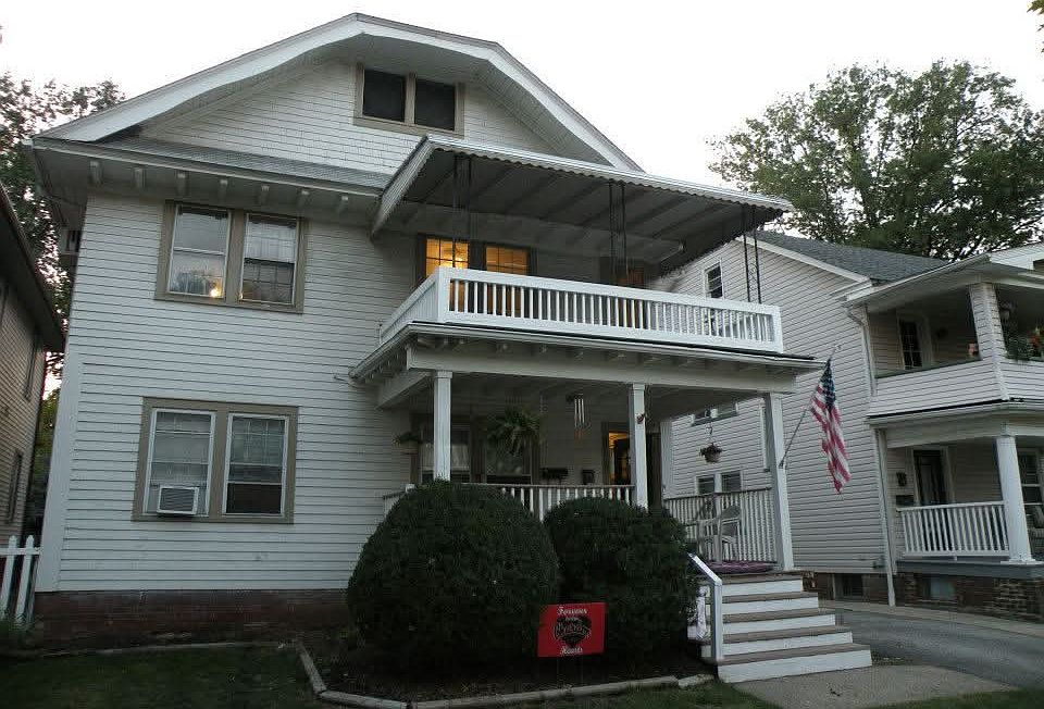 1st image of 1362 Marlowe Ave #Up