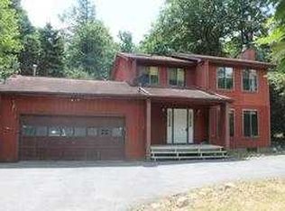 5138 Renaissance Ln, Tobyhanna, PA 18466