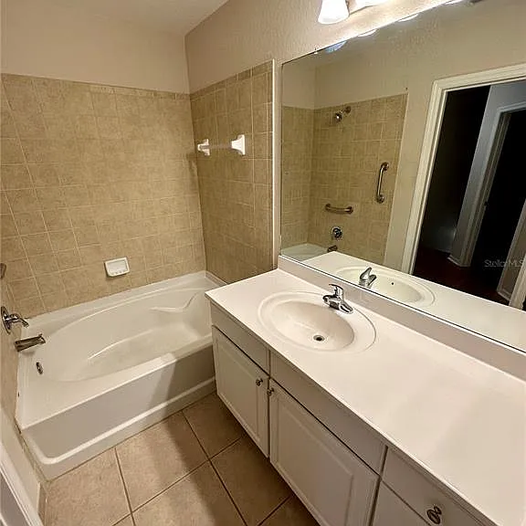 5213 Beach Breeze Ct — Photo 14