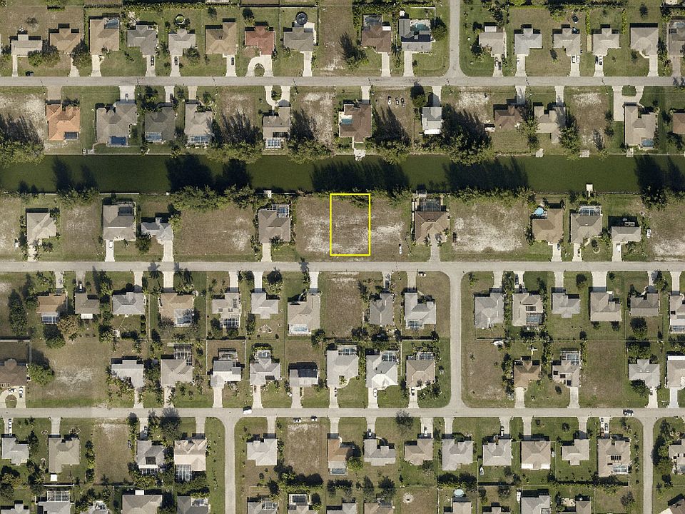 2nd image of 213 SE 21st Ln