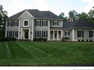 19 Cambridge Xing, Avon, CT 06001