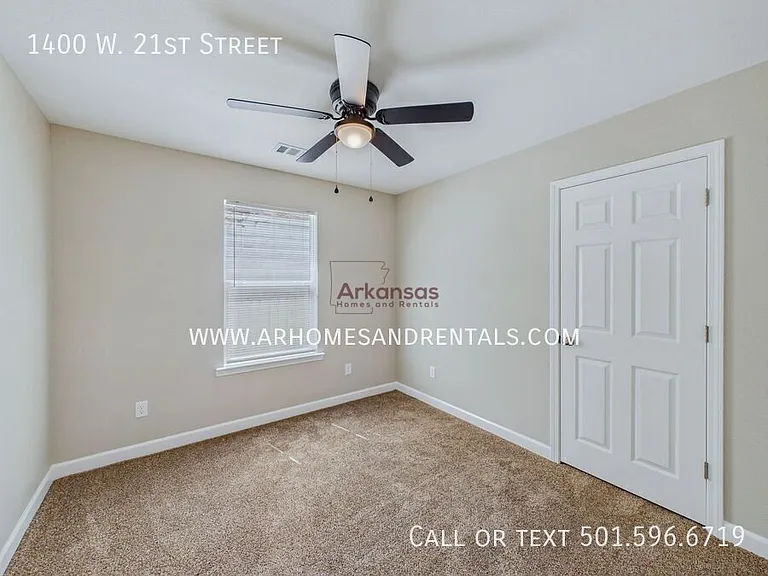1400 W 21st St — Photo 11