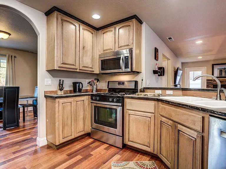 953 N Armstrong Dr — Photo 10