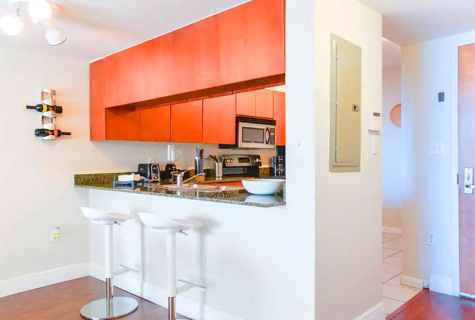 2 bed, 2.0 bath, 1022 sqft, $6,359 — Photo 4