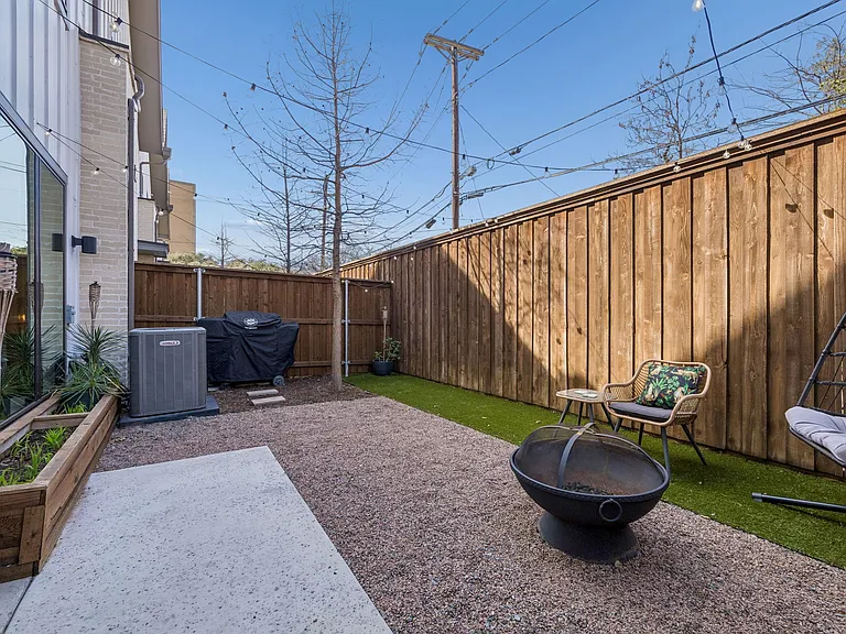 2357 Rook Dr — Photo 4