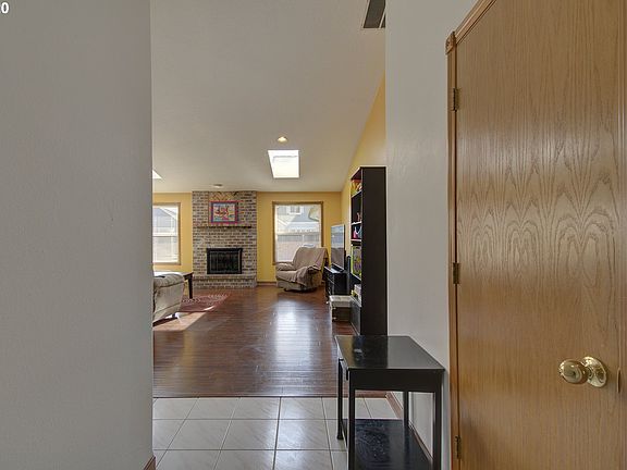 5th image of 13905 NE 93rd St