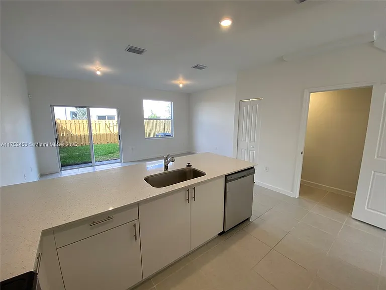 16280 SW 291st St — Photo 5