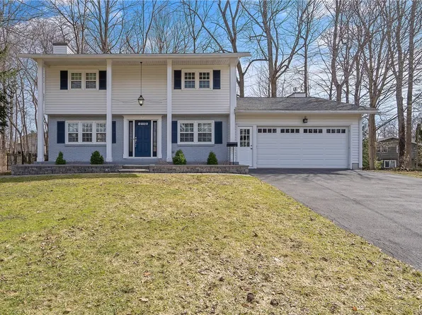 131 Sagamore Dr S, Liverpool, NY 13090