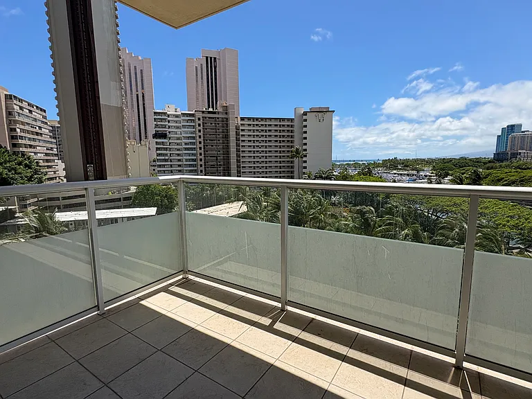 Unit Lanai
