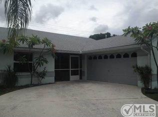 5895 Timber Valley Dr, Lake Worth, FL 33463