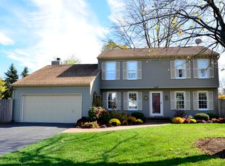 2112 Hartford Ln, Geneva, IL 60134