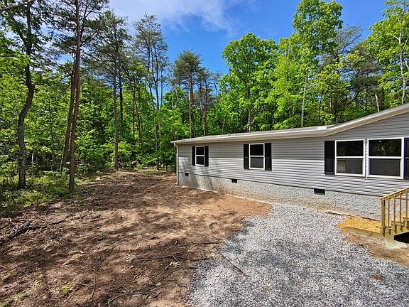 2nd image of 321 Lakeside Dr