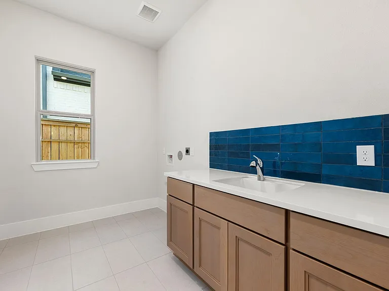 1222 Crown Forest Dr — Photo 13