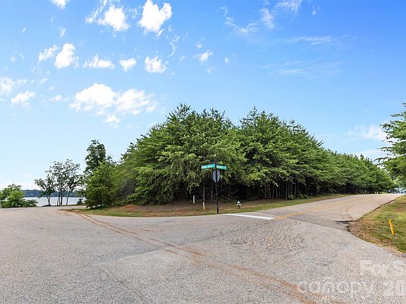 4th image of 19720 Harbor Watch Ct
