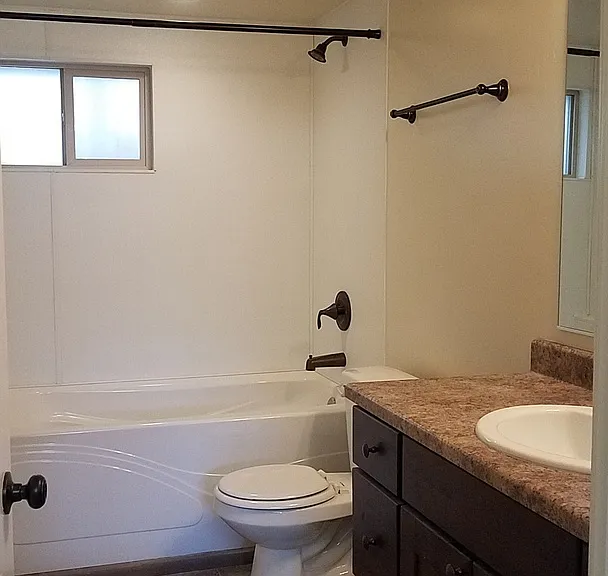 457 N 400 W #B — Photo 5