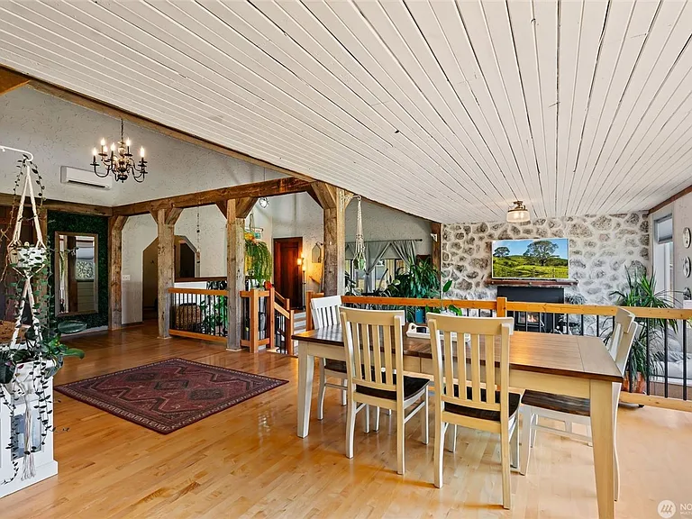 620 Clarke Rd — Photo 7