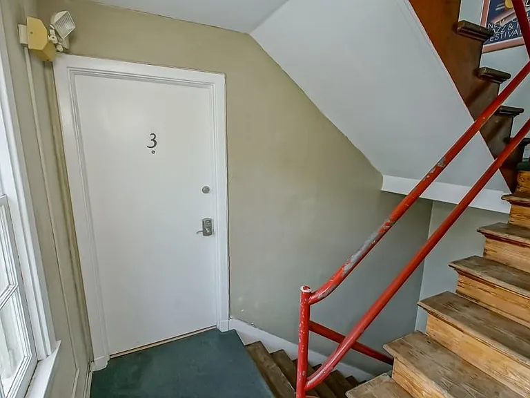 1323 Dauphine St #3 — Photo 12