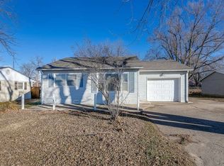 640 N Hunton Rd, El Dorado, KS 67042
