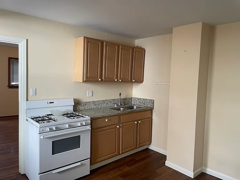 316 Chestnut St #3 — Photo 3