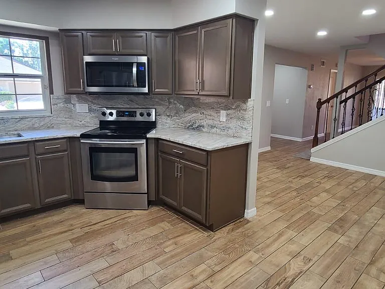 816 Brimfield Ct — Photo 12
