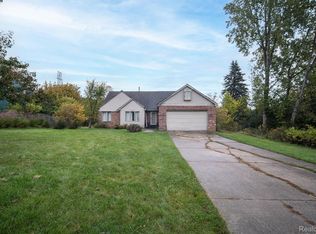 1636 Stirling Ave, Pontiac, MI