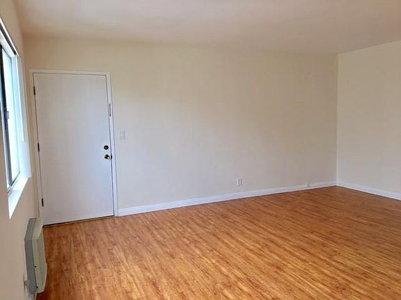 3rd image of 347 Salem St #4