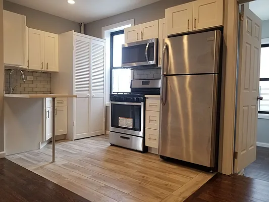 Rented by Bruma Realty LLC | media 10